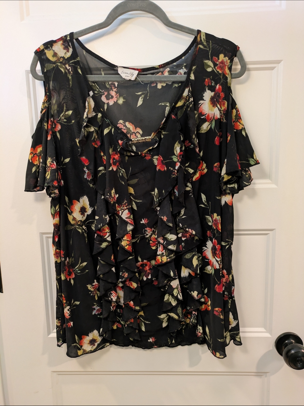 🔴 3/$15 Siren Lily Black Floral Ruffle Cold-Shoulder Blouse